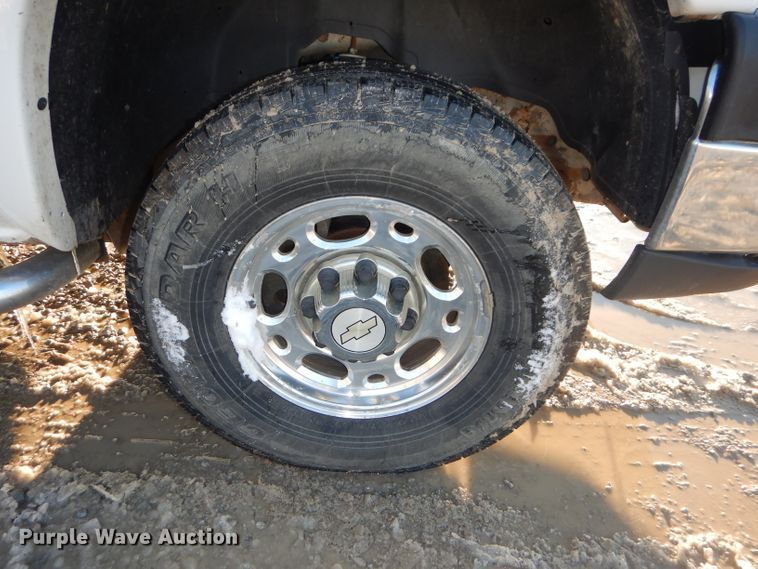 image for item DH4305 2006 Chevrolet Silverado 2500HD Crew Cab pickup truck