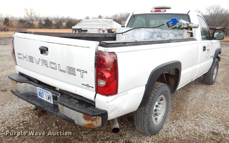 image for item DH4310 2006 Chevrolet Silverado 2500HD pickup truck