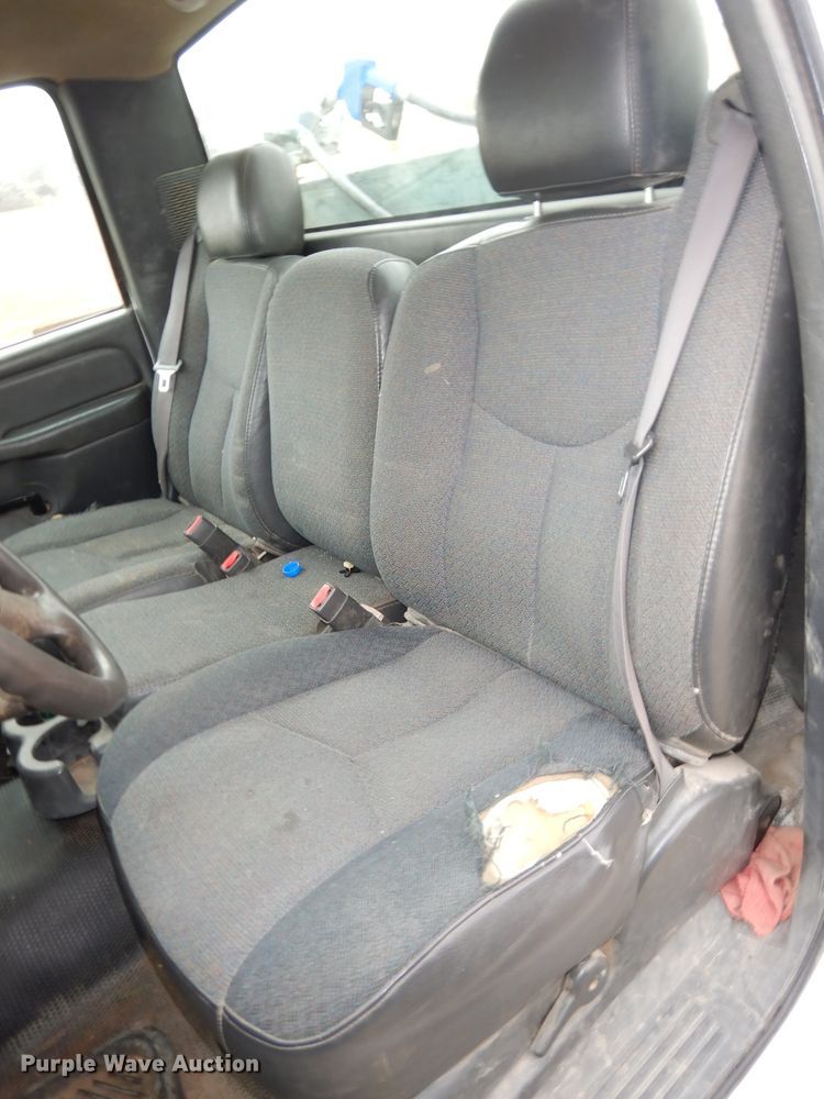 image for item DH4310 2006 Chevrolet Silverado 2500HD pickup truck