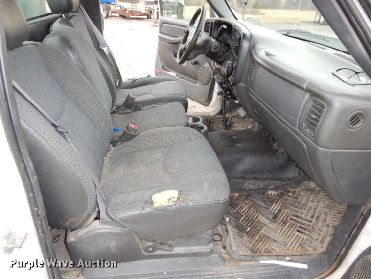 image for item DH4310 2006 Chevrolet Silverado 2500HD pickup truck