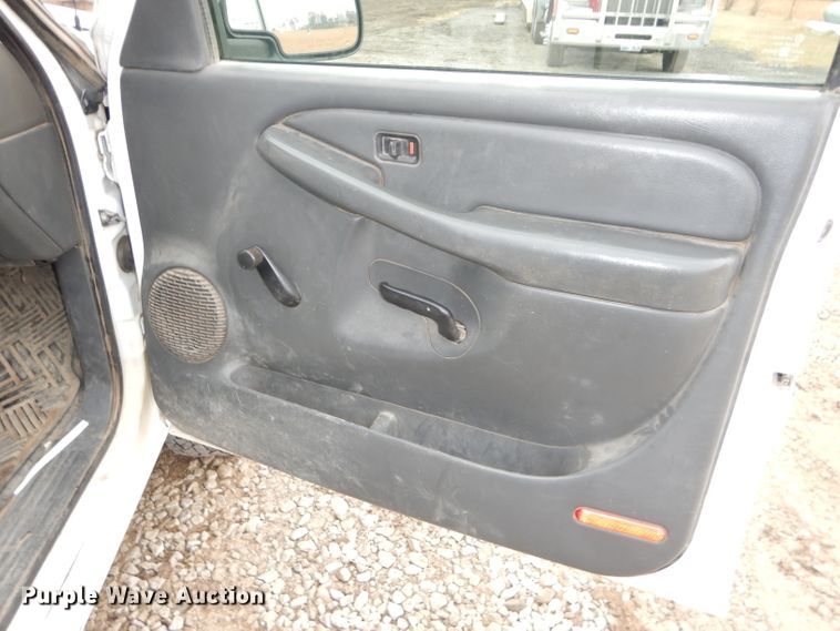 image for item DH4310 2006 Chevrolet Silverado 2500HD pickup truck