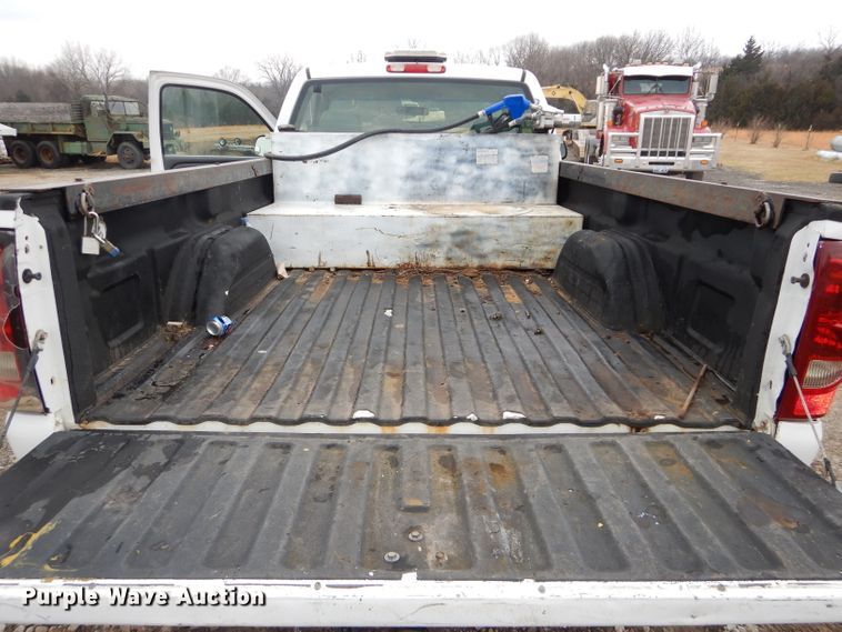 image for item DH4310 2006 Chevrolet Silverado 2500HD pickup truck