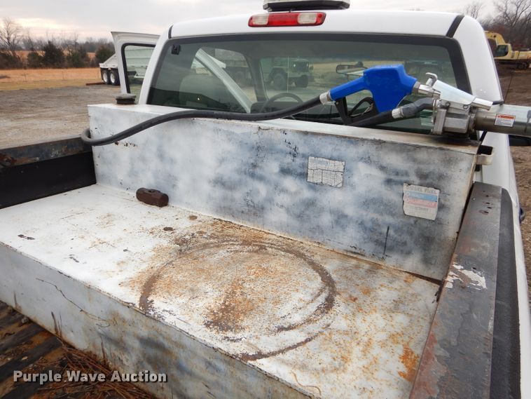 image for item DH4310 2006 Chevrolet Silverado 2500HD pickup truck