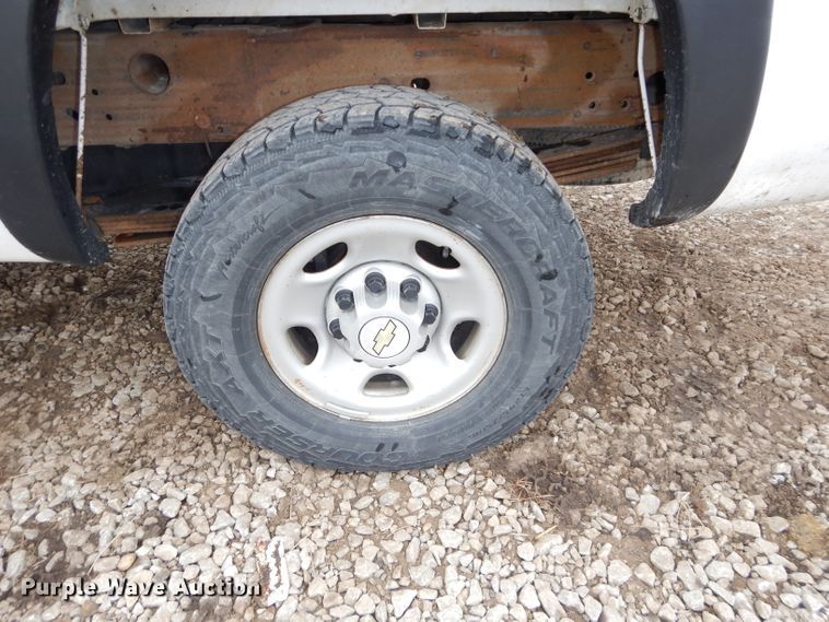 image for item DH4310 2006 Chevrolet Silverado 2500HD pickup truck