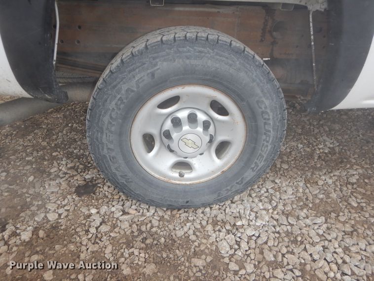 image for item DH4310 2006 Chevrolet Silverado 2500HD pickup truck