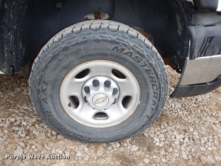 image for item DH4310 2006 Chevrolet Silverado 2500HD pickup truck