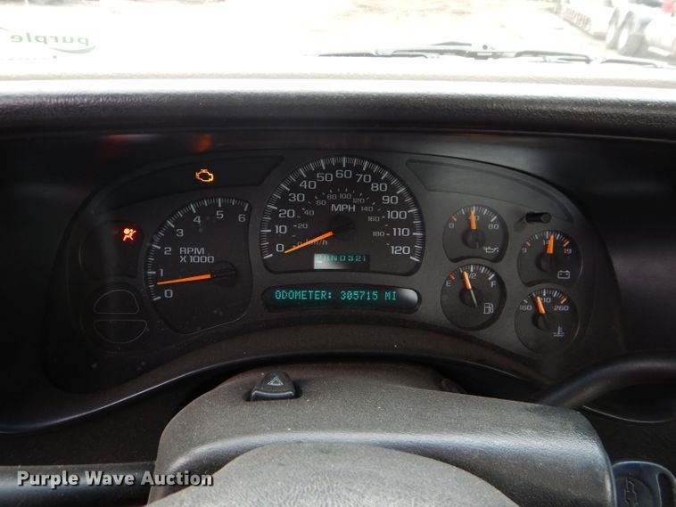 image for item DH4311 2004 Chevrolet Silverado 2500HD pickup truck