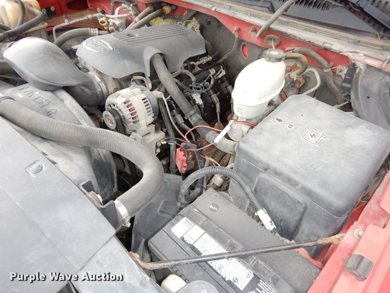 image for item DH4311 2004 Chevrolet Silverado 2500HD pickup truck