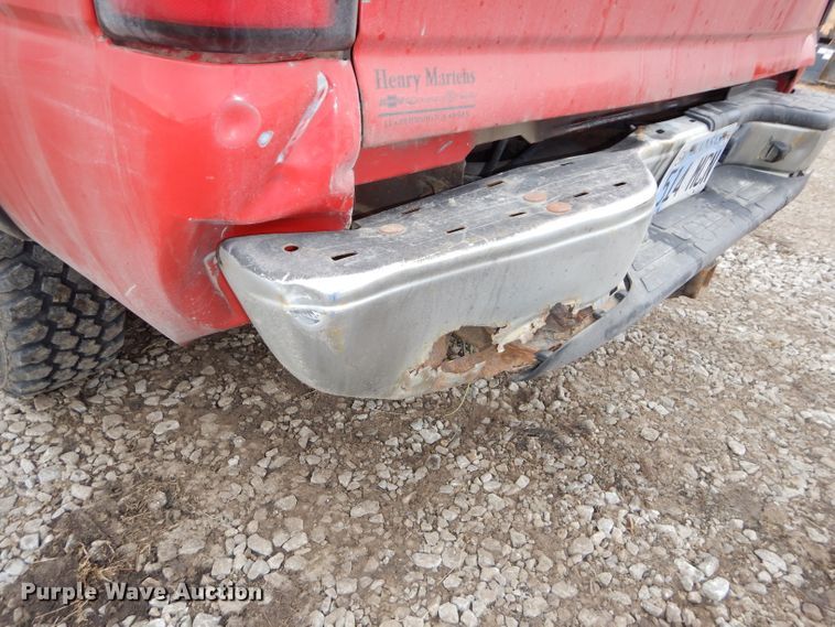 image for item DH4311 2004 Chevrolet Silverado 2500HD pickup truck