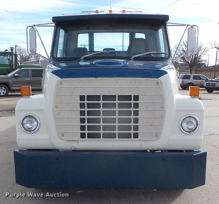 image for item DH4758 1971 Ford LN500 rollback truck