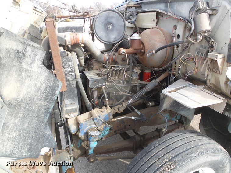 image for item DH4758 1971 Ford LN500 rollback truck