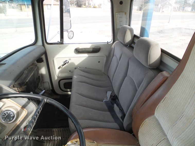 image for item DH4758 1971 Ford LN500 rollback truck