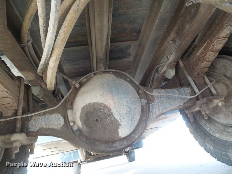 image for item DH4758 1971 Ford LN500 rollback truck