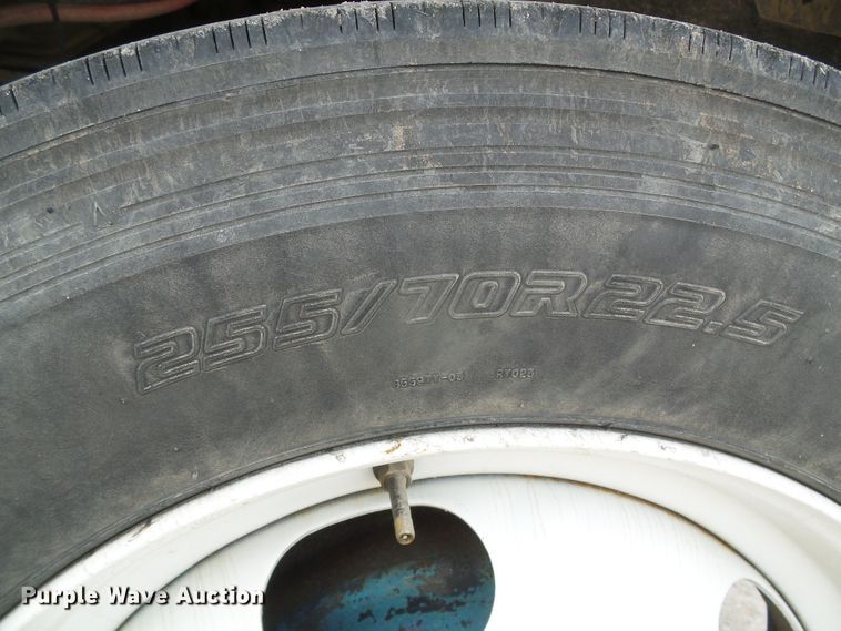 image for item DH4758 1971 Ford LN500 rollback truck