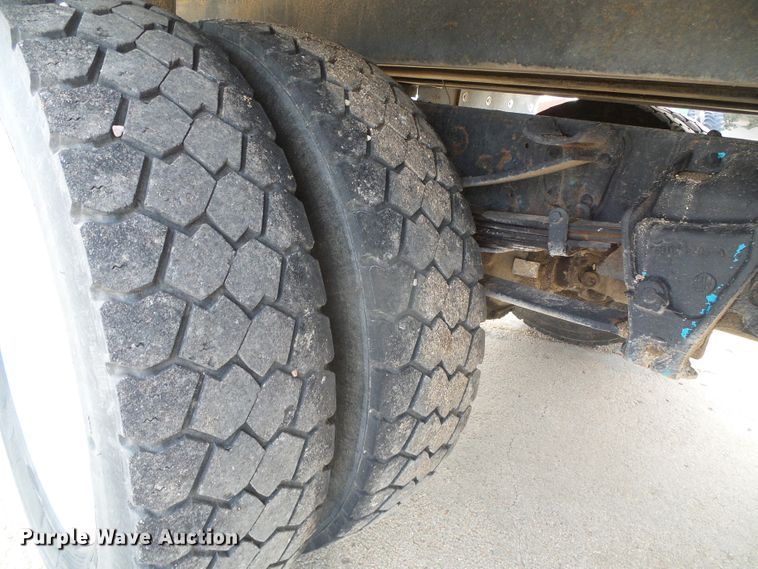 image for item DH4758 1971 Ford LN500 rollback truck