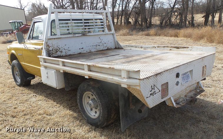 image for item DH4760 1972 Chevrolet Custom 20 flatbed pickup truck