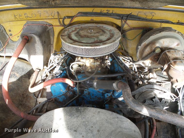 image for item DH4760 1972 Chevrolet Custom 20 flatbed pickup truck