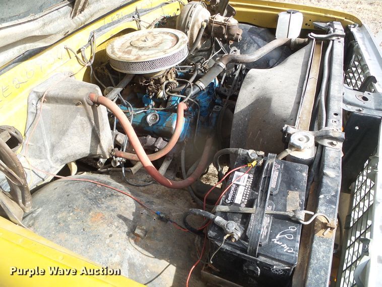 image for item DH4760 1972 Chevrolet Custom 20 flatbed pickup truck