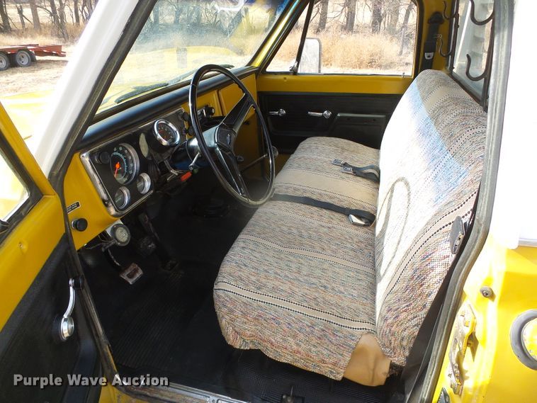 image for item DH4760 1972 Chevrolet Custom 20 flatbed pickup truck