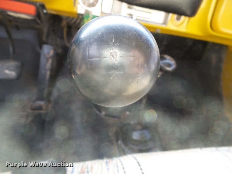 image for item DH4760 1972 Chevrolet Custom 20 flatbed pickup truck