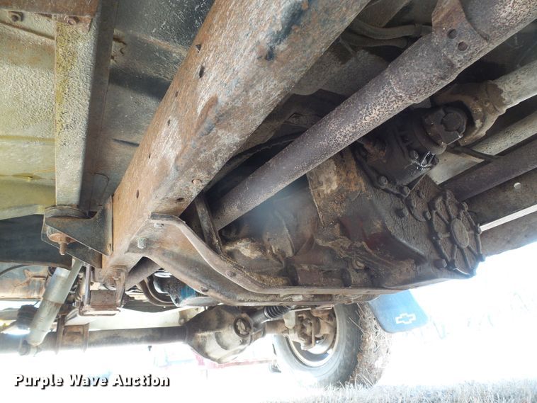 image for item DH4760 1972 Chevrolet Custom 20 flatbed pickup truck