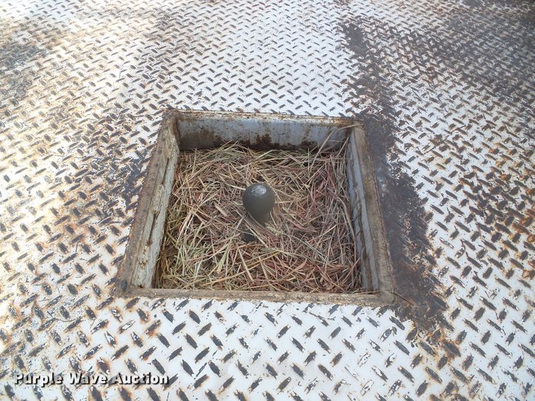 image for item DH4760 1972 Chevrolet Custom 20 flatbed pickup truck