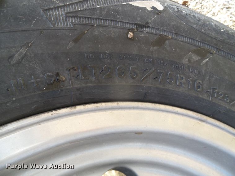 image for item DH4760 1972 Chevrolet Custom 20 flatbed pickup truck