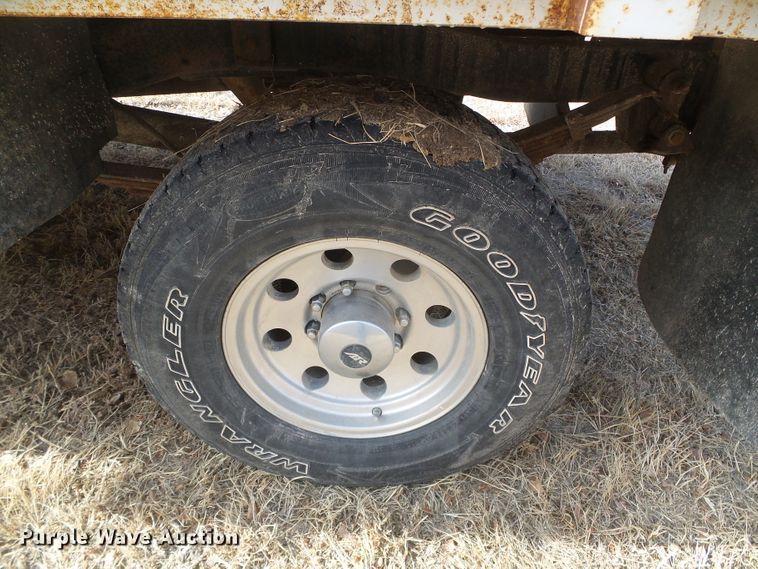 image for item DH4760 1972 Chevrolet Custom 20 flatbed pickup truck