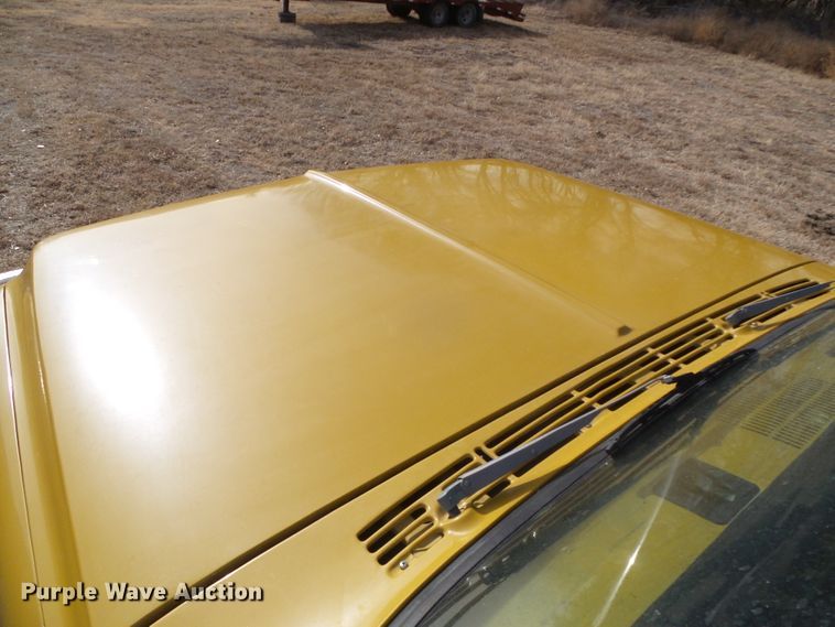 image for item DH4760 1972 Chevrolet Custom 20 flatbed pickup truck