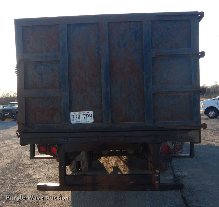 image for item DH6254 1986 Gooseneck 86-40X8-0 scrap trailer