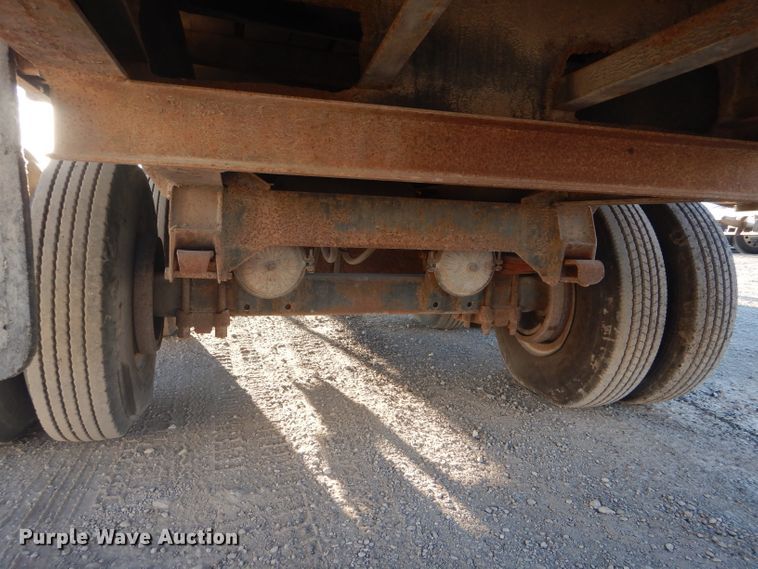 image for item DH6254 1986 Gooseneck 86-40X8-0 scrap trailer