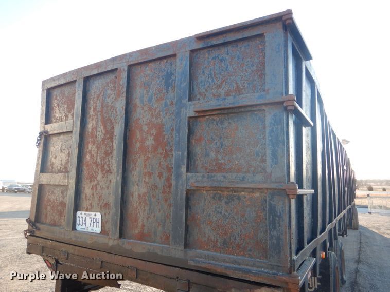 image for item DH6254 1986 Gooseneck 86-40X8-0 scrap trailer