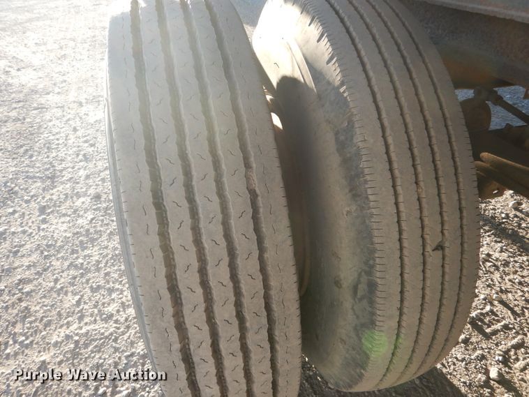 image for item DH6254 1986 Gooseneck 86-40X8-0 scrap trailer