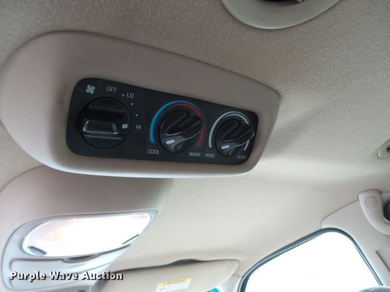 image for item DH7829 2000 Ford Expedition XLT SUV