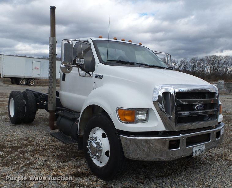 image for item DH7830 2006 Ford F650 Super Duty XLT truck cab and chassis