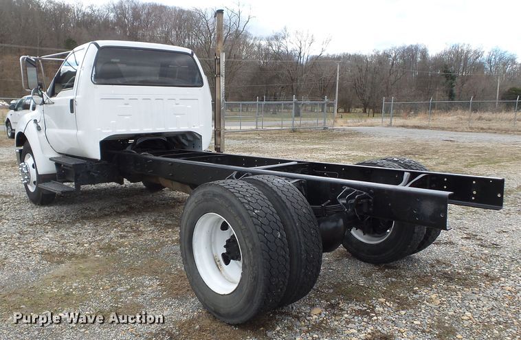 image for item DH7830 2006 Ford F650 Super Duty XLT truck cab and chassis