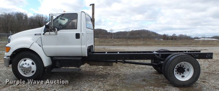 image for item DH7830 2006 Ford F650 Super Duty XLT truck cab and chassis