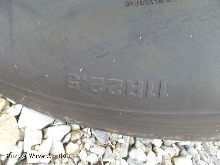 image for item DH7830 2006 Ford F650 Super Duty XLT truck cab and chassis