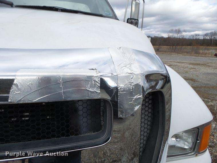 image for item DH7830 2006 Ford F650 Super Duty XLT truck cab and chassis