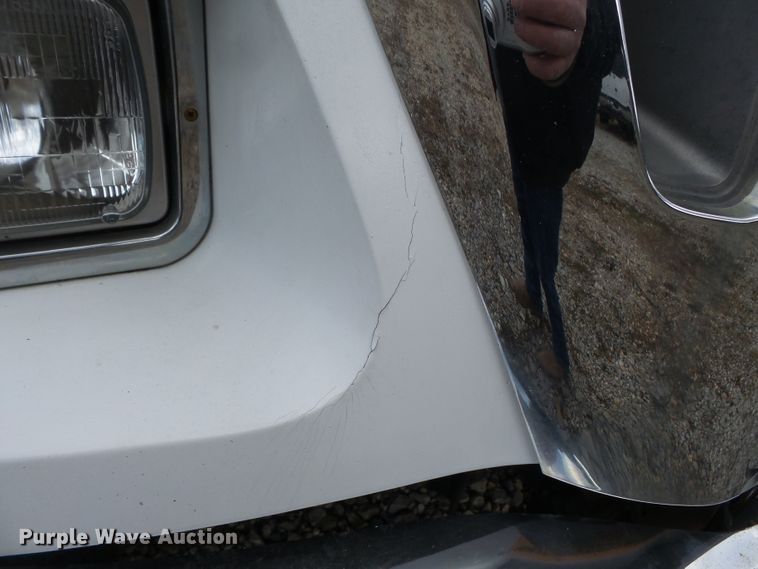 image for item DH7830 2006 Ford F650 Super Duty XLT truck cab and chassis