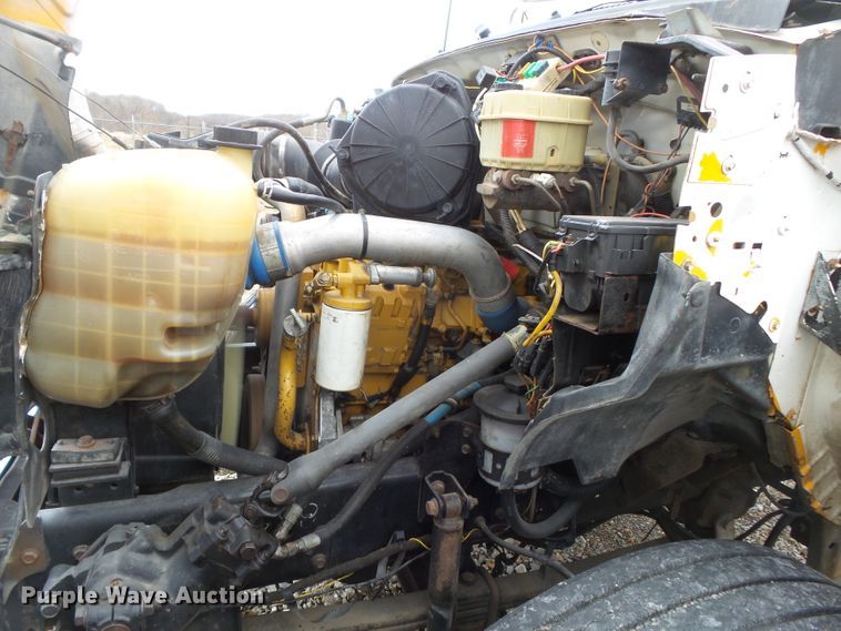 image for item DH7830 2006 Ford F650 Super Duty XLT truck cab and chassis