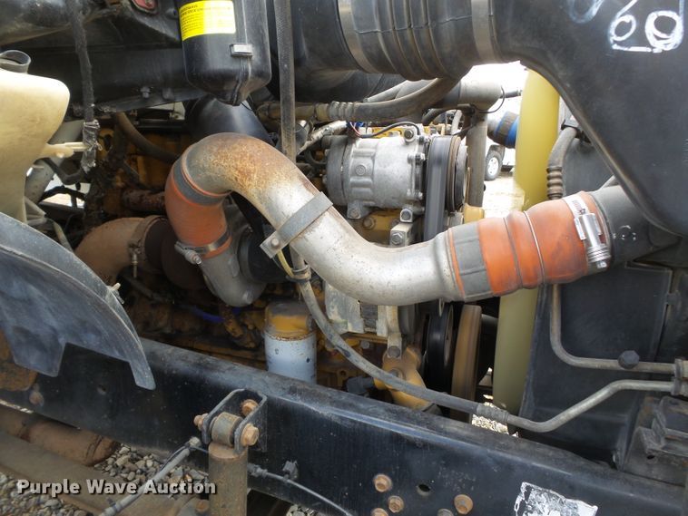 image for item DH7830 2006 Ford F650 Super Duty XLT truck cab and chassis