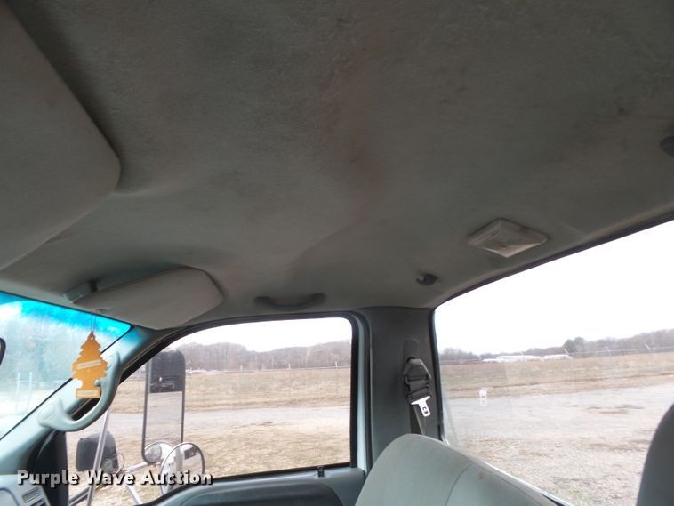 image for item DH7830 2006 Ford F650 Super Duty XLT truck cab and chassis