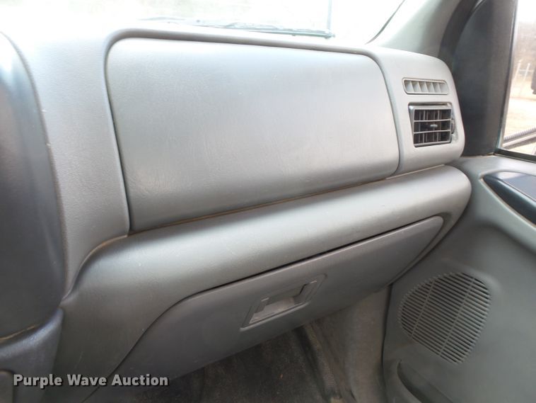 image for item DH7830 2006 Ford F650 Super Duty XLT truck cab and chassis