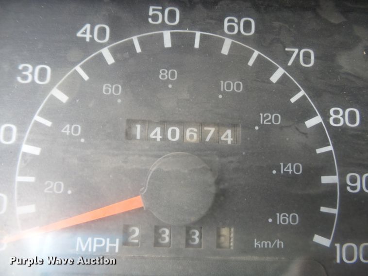 image for item DH7830 2006 Ford F650 Super Duty XLT truck cab and chassis