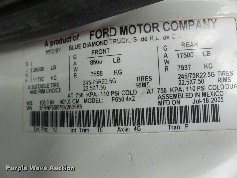 image for item DH7830 2006 Ford F650 Super Duty XLT truck cab and chassis