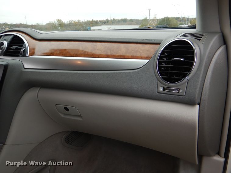 image for item DI2661 2009 Buick Enclave CXL SUV