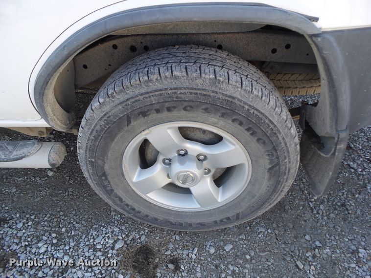 image for item EM9860 2004 Nissan Xterra SE SUV