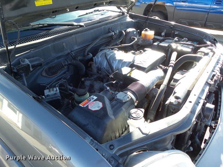 image for item EM9894 2004 Toyota Tundra Double Cab pickup truck