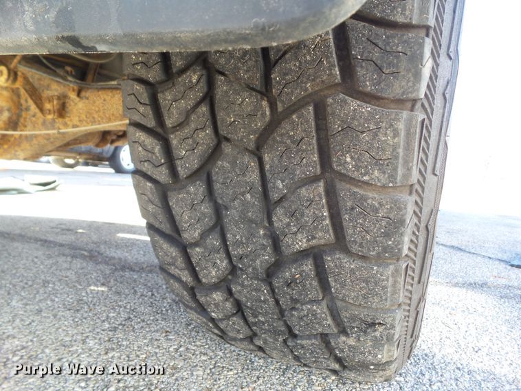 image for item EM9894 2004 Toyota Tundra Double Cab pickup truck